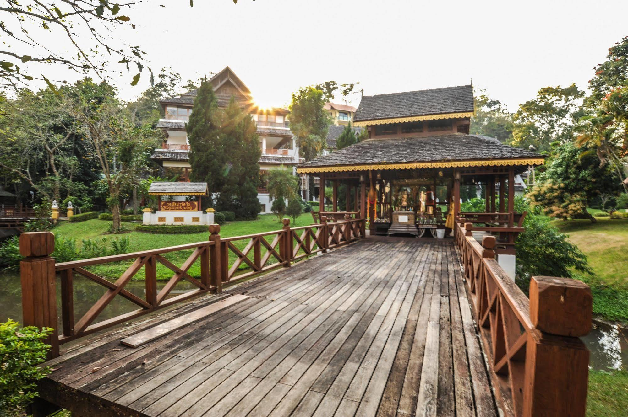 Suan Bua Hotel & Resort Ban Pong  Exterior foto